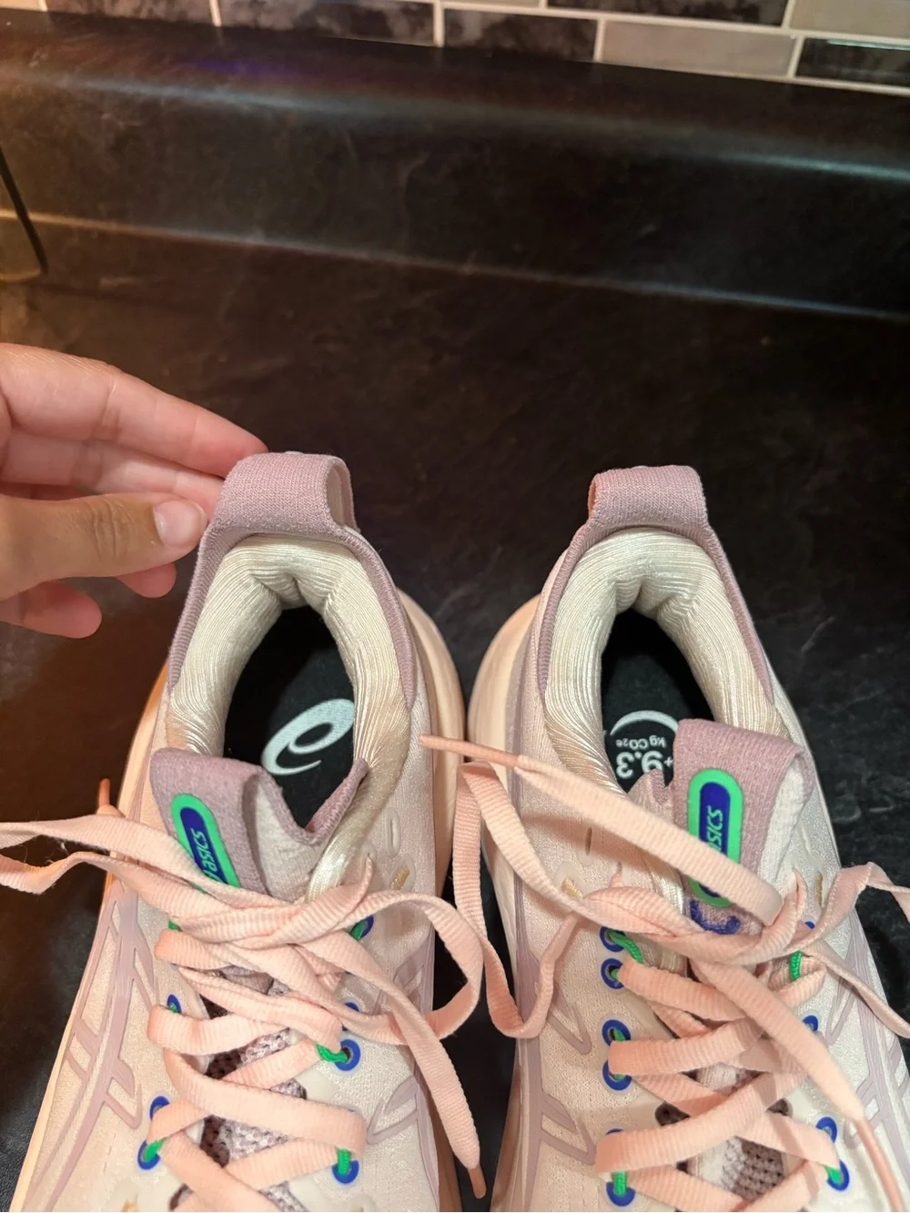 Light Pink Women's Running Sneakers - Asics gel nimbus 27